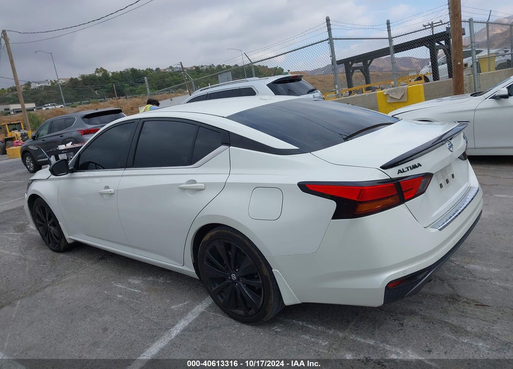 2022 NISSAN ALTIMA SR FWD VIN: 1N4BL4CV1NN350106