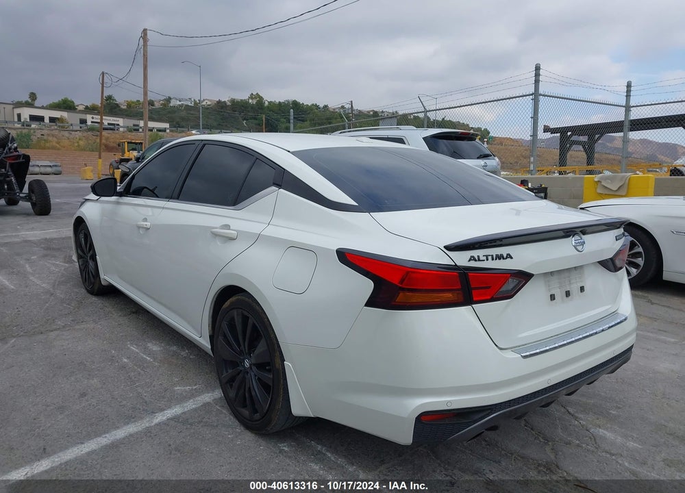 2022 NISSAN ALTIMA SR FWD VIN: 1N4BL4CV1NN350106