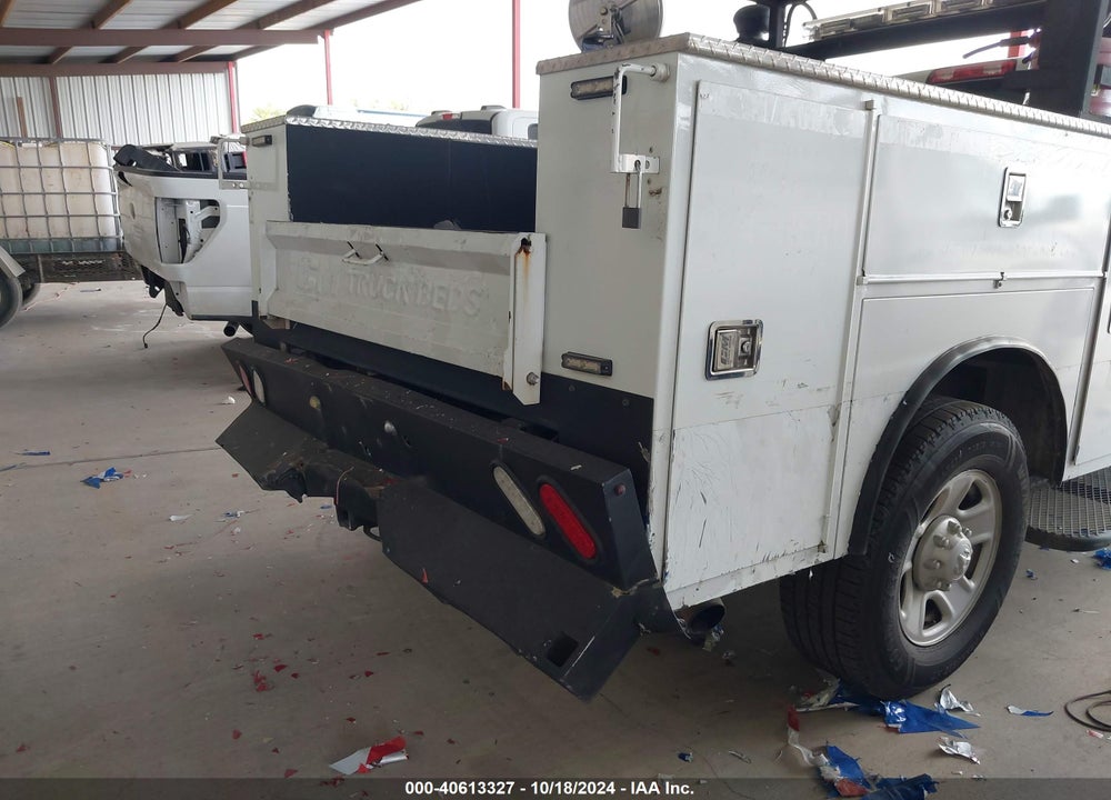 2018 RAM 2500 TRADESMAN 4X2 8' BOX VIN: 3C7WR4HJ3JG211147
