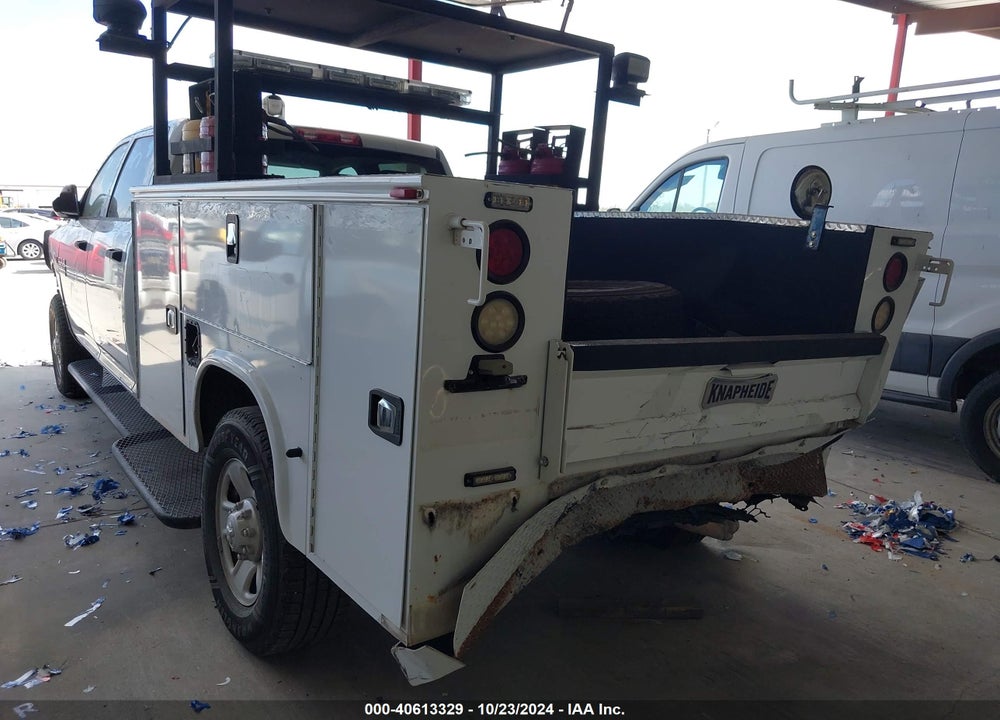 2018 RAM 2500 TRADESMAN 4X2 8' BOX VIN: 3C7WR4HJ3JG172690