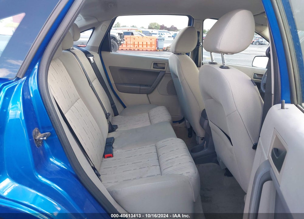 2011 FORD FOCUS SE VIN: 1FAHP3FN7BW135291