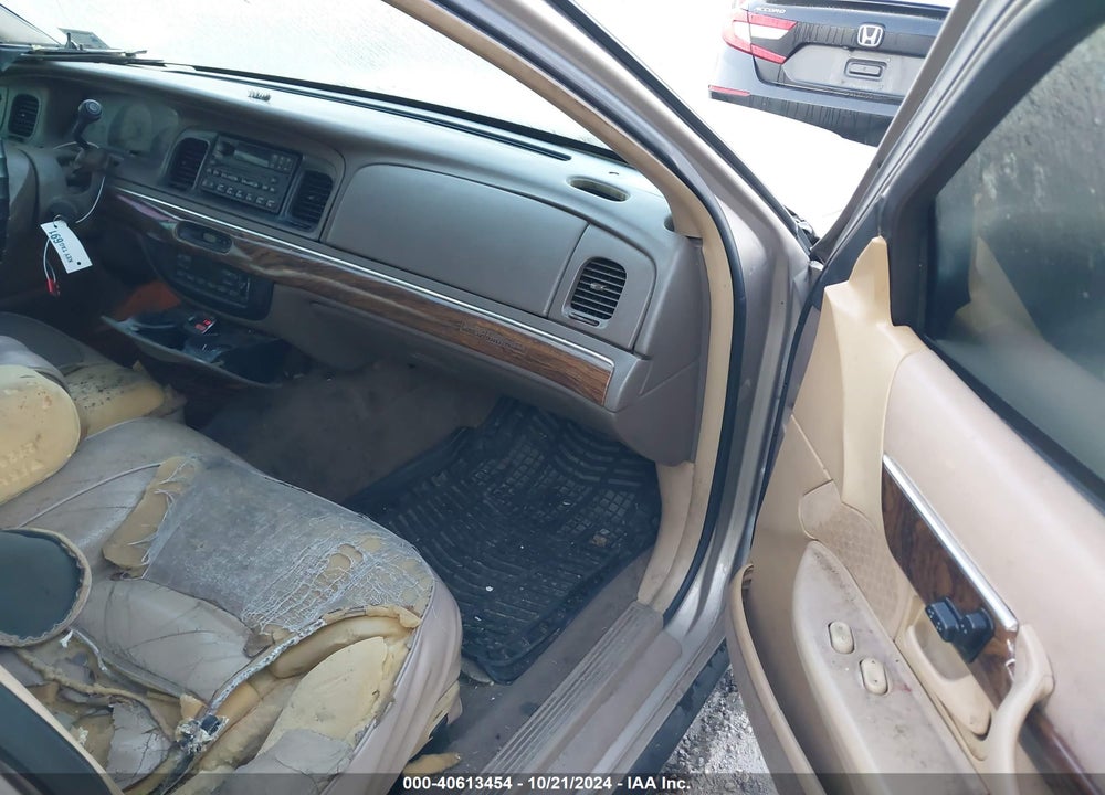 1998 MERCURY GRAND MARQUIS VIN: 2MEFM75W9WX688237