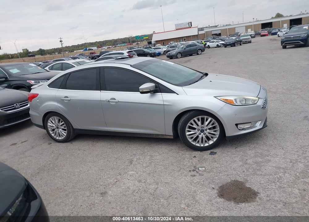 2017 FORD FOCUS TITANIUM VIN: 1FADP3J2XHL279164