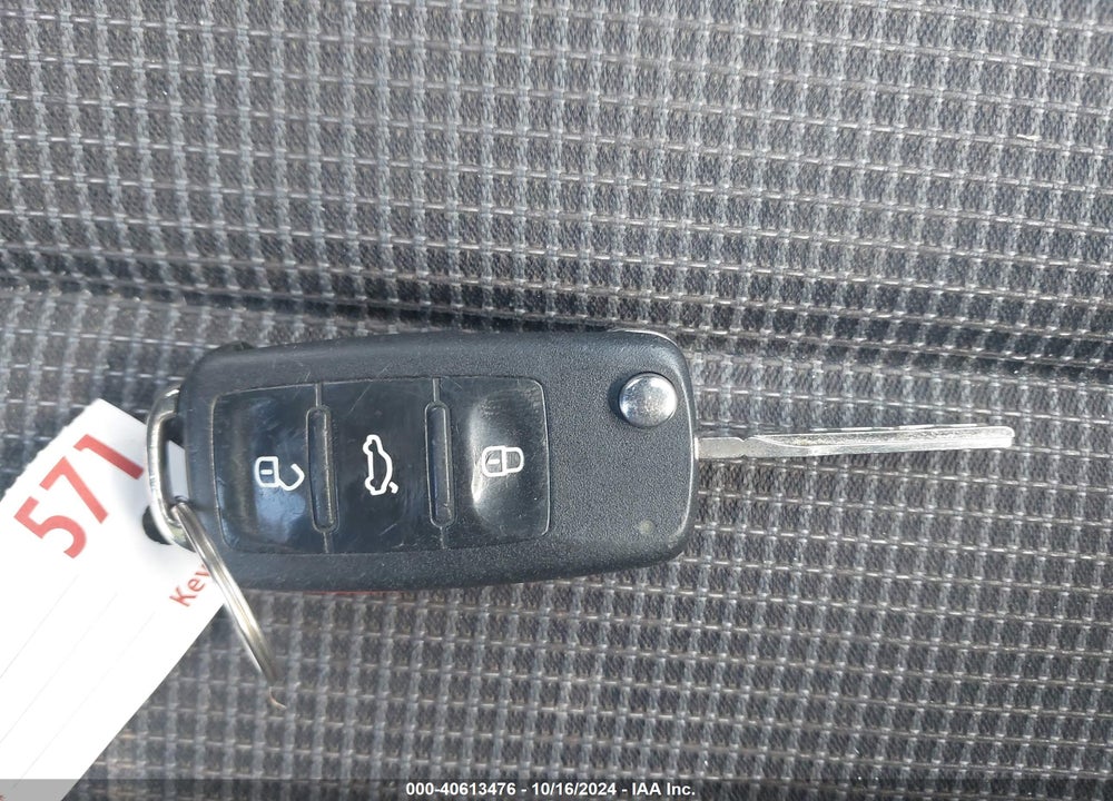 2011 VOLKSWAGEN GOLF 2.5L 2-DOOR VIN: WVWAB7AJXBW145805