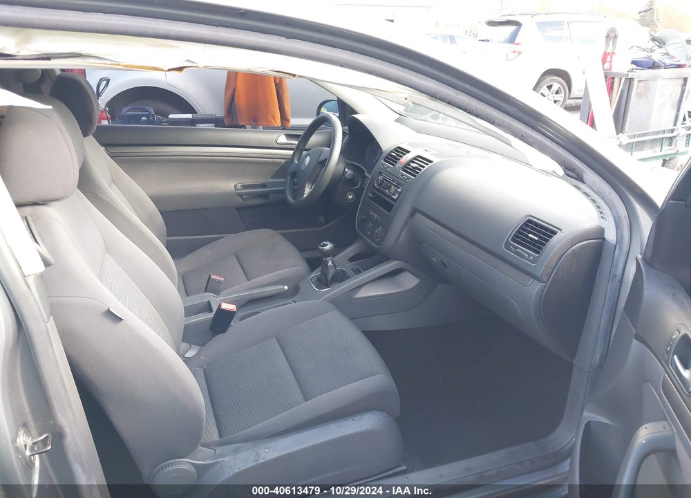 2007 VOLKSWAGEN RABBIT 2-DOOR VIN: WVWAR71K37W175479