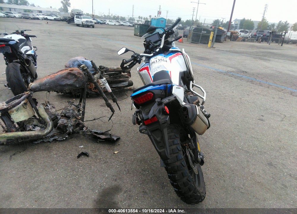 2021 HONDA CRF1100 D VIN: JH2SD1009MK100389