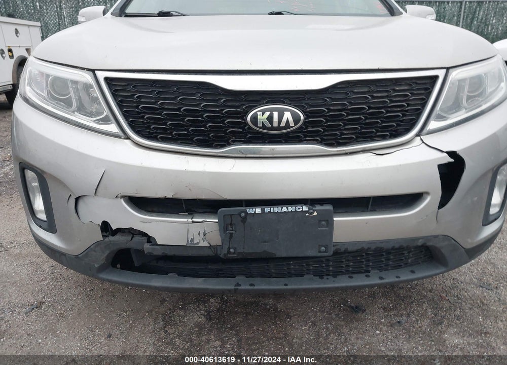 2014 KIA SORENTO LX VIN: 5XYKT3A65EG474144