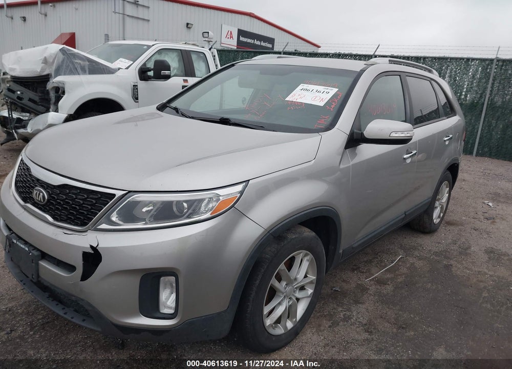 2014 KIA SORENTO LX VIN: 5XYKT3A65EG474144