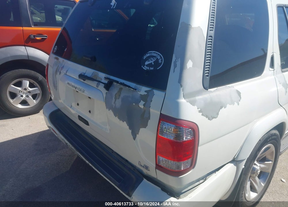 2004 NISSAN PATHFINDER LE PLATINUM VIN: JN8DR09X94W808412