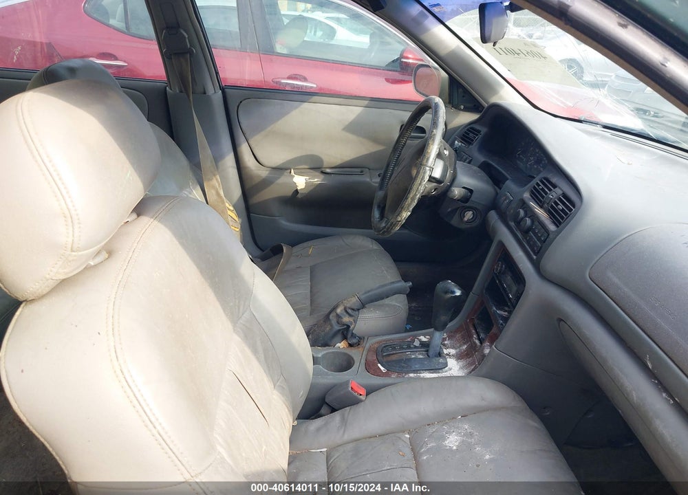 1998 MAZDA 626 VIN: 1YVGF22D8W5734805