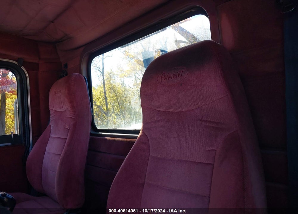 2002 PETERBILT 379 VIN: 1XP5D69X92N576445