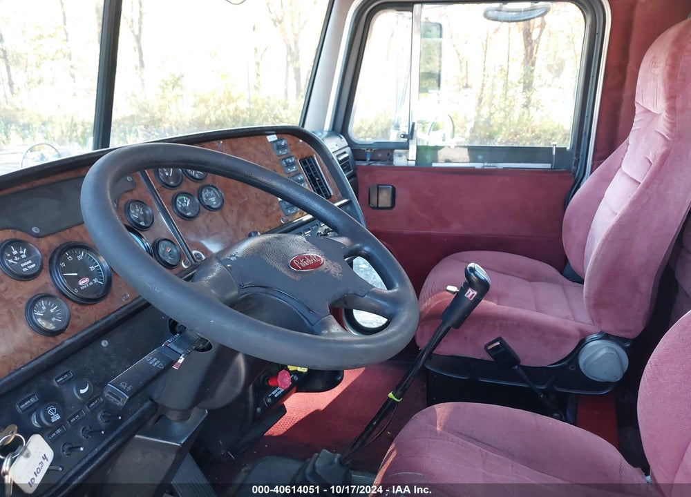 2002 PETERBILT 379 VIN: 1XP5D69X92N576445