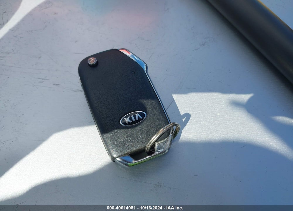 2019 KIA FORTE LXS VIN: 3KPF24AD5KE041540
