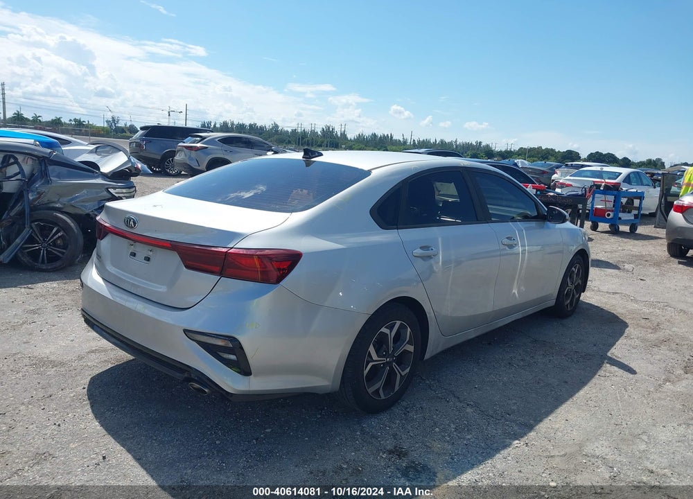 2019 KIA FORTE LXS VIN: 3KPF24AD5KE041540