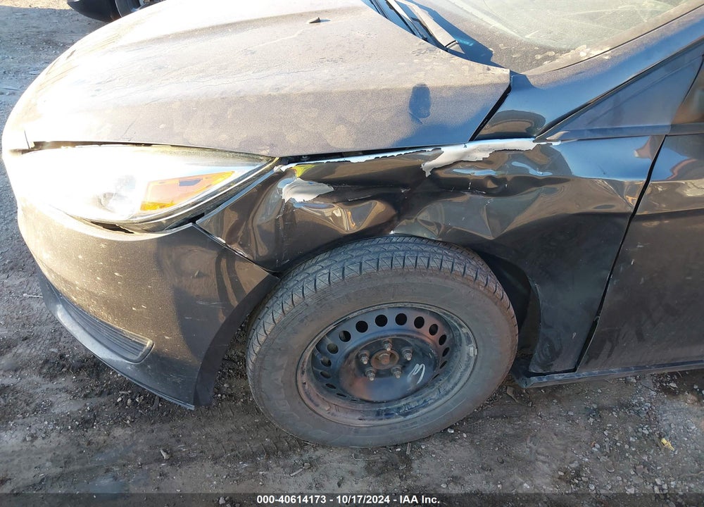 2017 FORD FOCUS VIN: 1FADP3E27HL214296