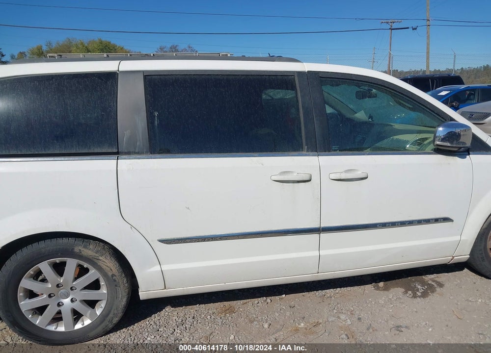 2011 CHRYSLER TOWN & COUNTRY TOURING-L VIN: 2A4RR8DG6BR785467