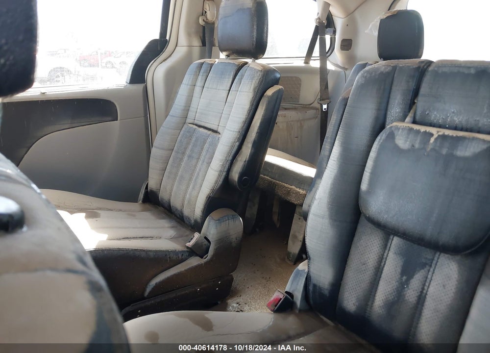 2011 CHRYSLER TOWN & COUNTRY TOURING-L VIN: 2A4RR8DG6BR785467