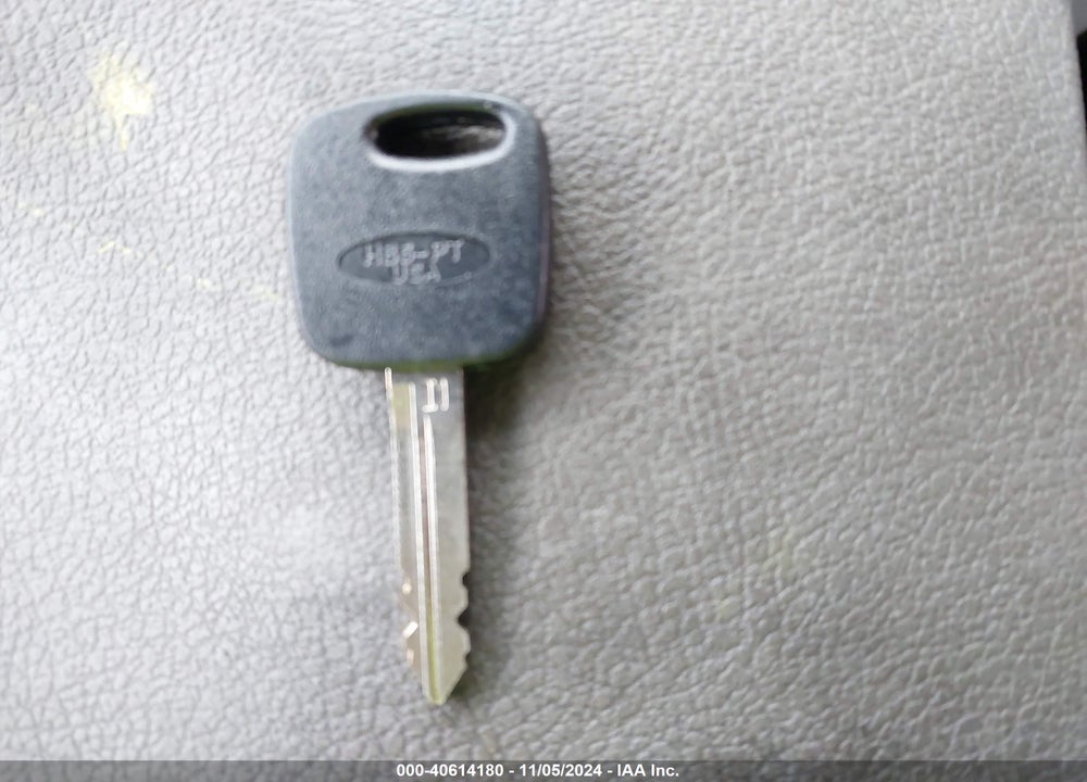 2004 FORD ESCAPE LIMITED VIN: 1FMCU041X4KB11813