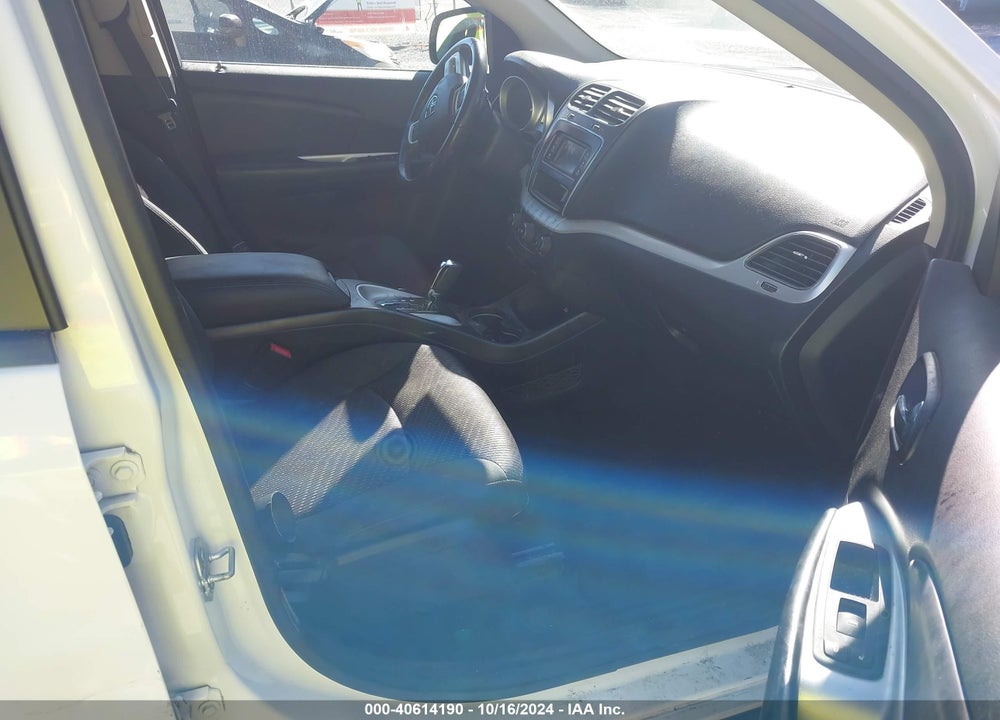 2018 DODGE JOURNEY SE VIN: 3C4PDCAB3JT241950