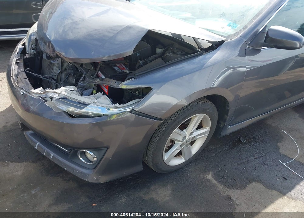 2014 TOYOTA CAMRY SE VIN: 4T1BF1FK1EU735409