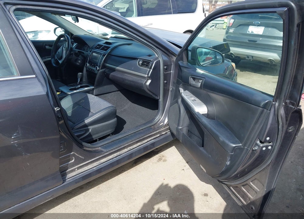 2014 TOYOTA CAMRY SE VIN: 4T1BF1FK1EU735409