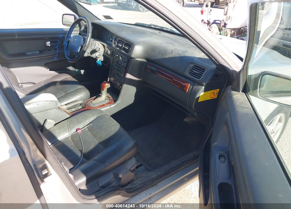 2000 VOLVO V70 SE VIN: YV1LW61J5Y2691414