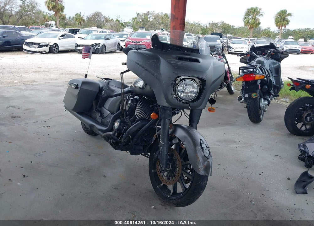 2021 INDIAN MOTORCYCLE CO. CHIEFTAIN DARK HORSE VIN: 56KTCDBB5M3395706