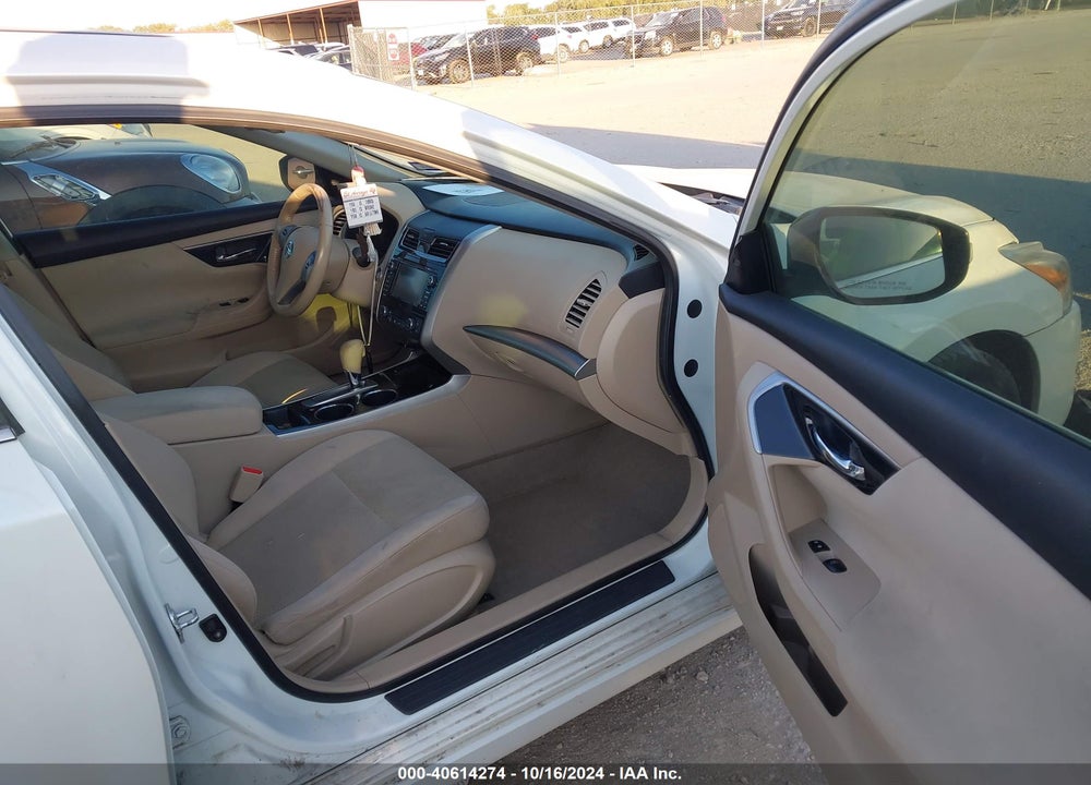 2014 NISSAN ALTIMA 2.5 SV VIN: 1N4AL3AP5EC327580
