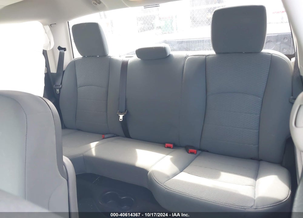 2014 RAM 1500 EXPRESS VIN: 3C6RR6KT3EG227460