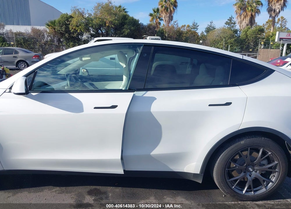 2020 TESLA MODEL Y VIN: 5YJYGDEF3LF023104