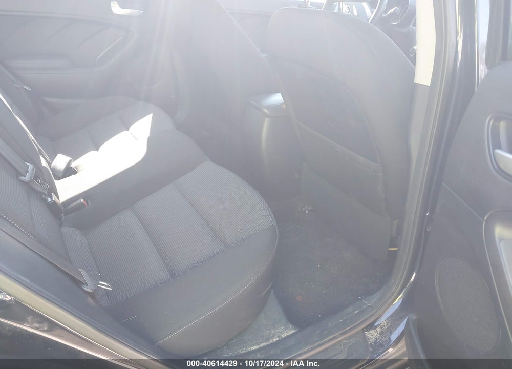 2017 KIA FORTE LX VIN: KNAFK5A82H5685832