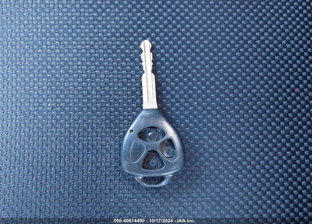 2005 SCION TC VIN: JTKDE167550048932