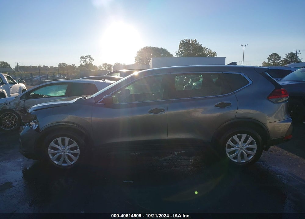 2017 NISSAN ROGUE S VIN: 5N1AT2MT4HC894957