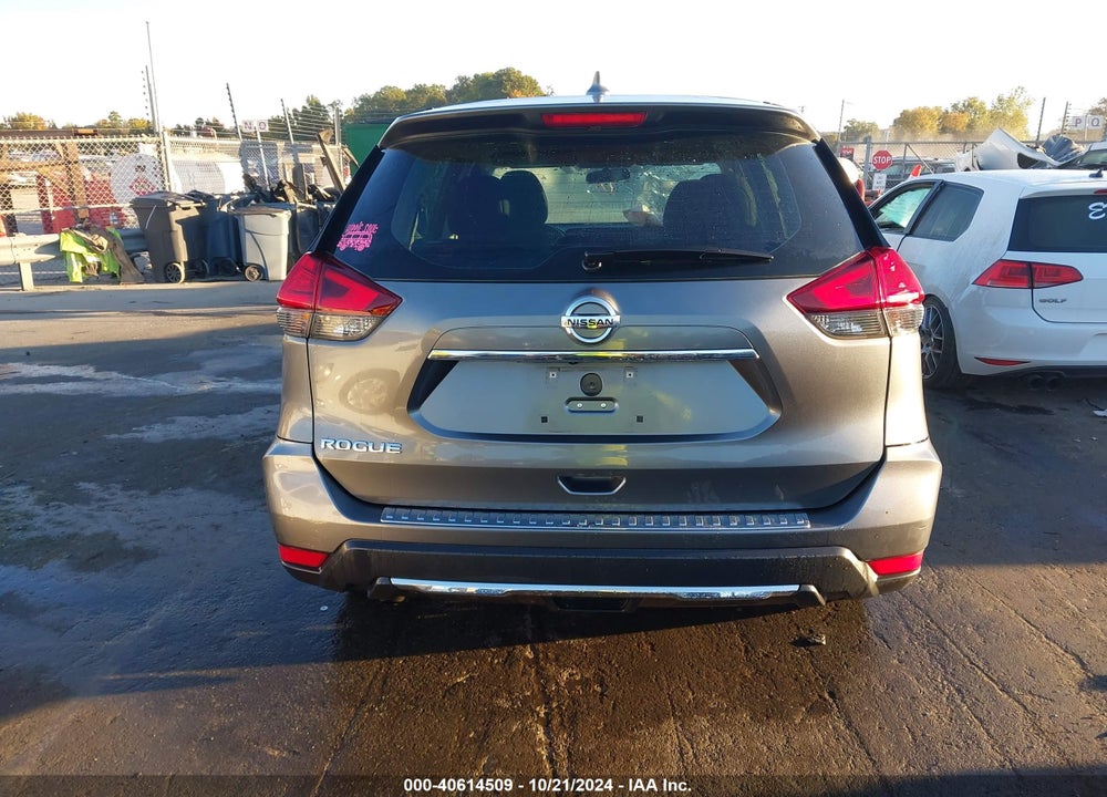 2017 NISSAN ROGUE S VIN: 5N1AT2MT4HC894957