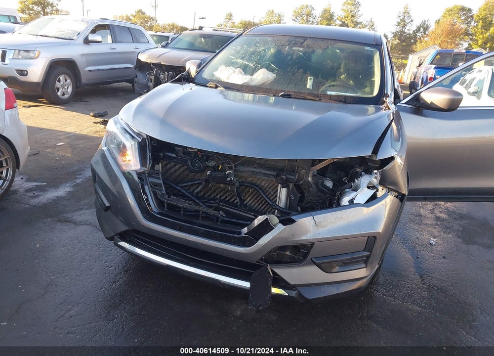 2017 NISSAN ROGUE S VIN: 5N1AT2MT4HC894957