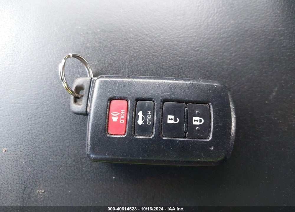 2015 TOYOTA AVALON XLE VIN: 4T1BK1EB2FU192084