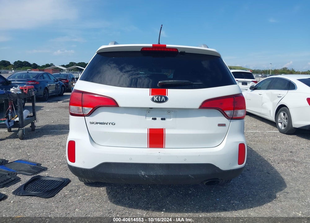 2014 KIA SORENTO LX VIN: 5XYKTDA6XEG479829
