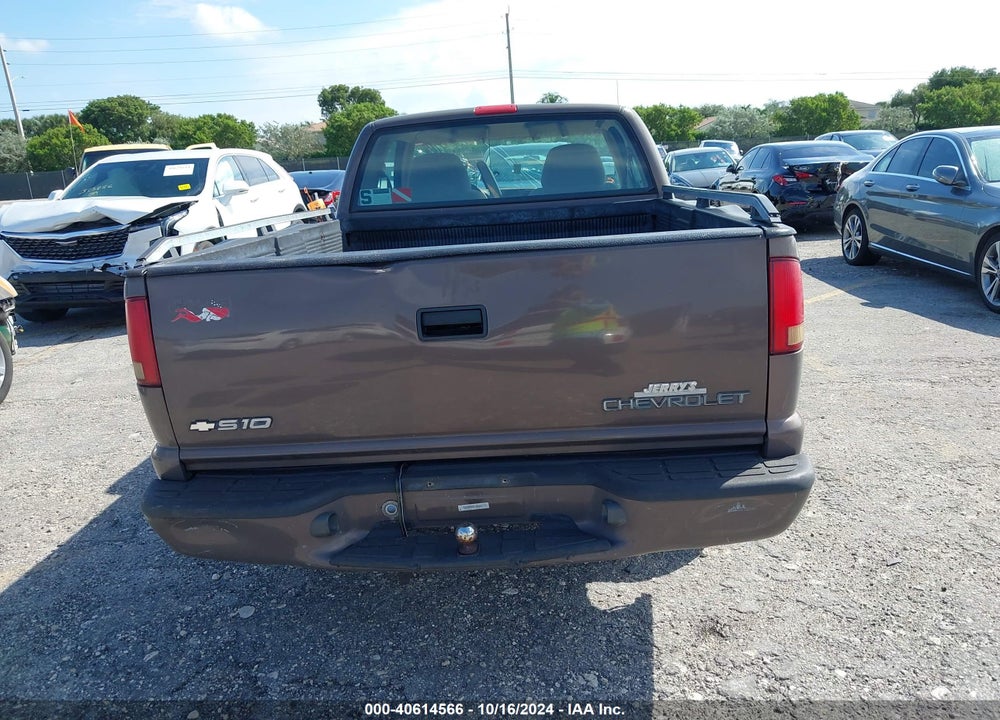 1998 CHEVROLET S-10 LS FLEETSIDE VIN: 1GCCS19X7W8182691