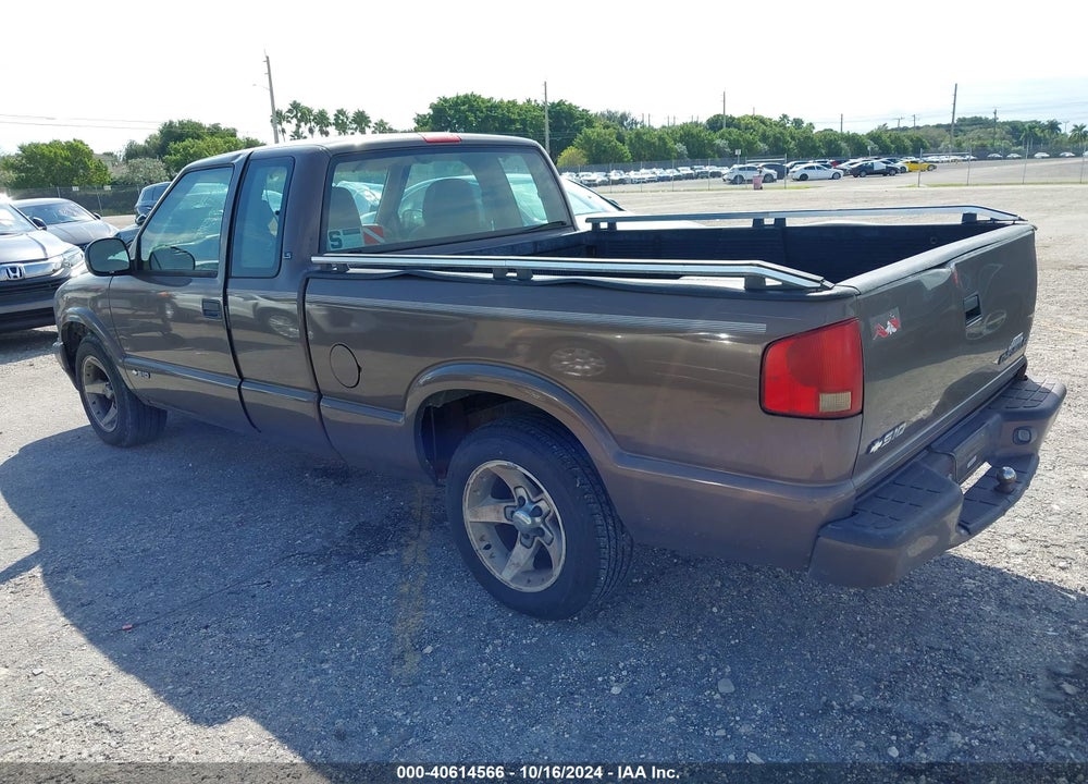 1998 CHEVROLET S-10 LS FLEETSIDE VIN: 1GCCS19X7W8182691