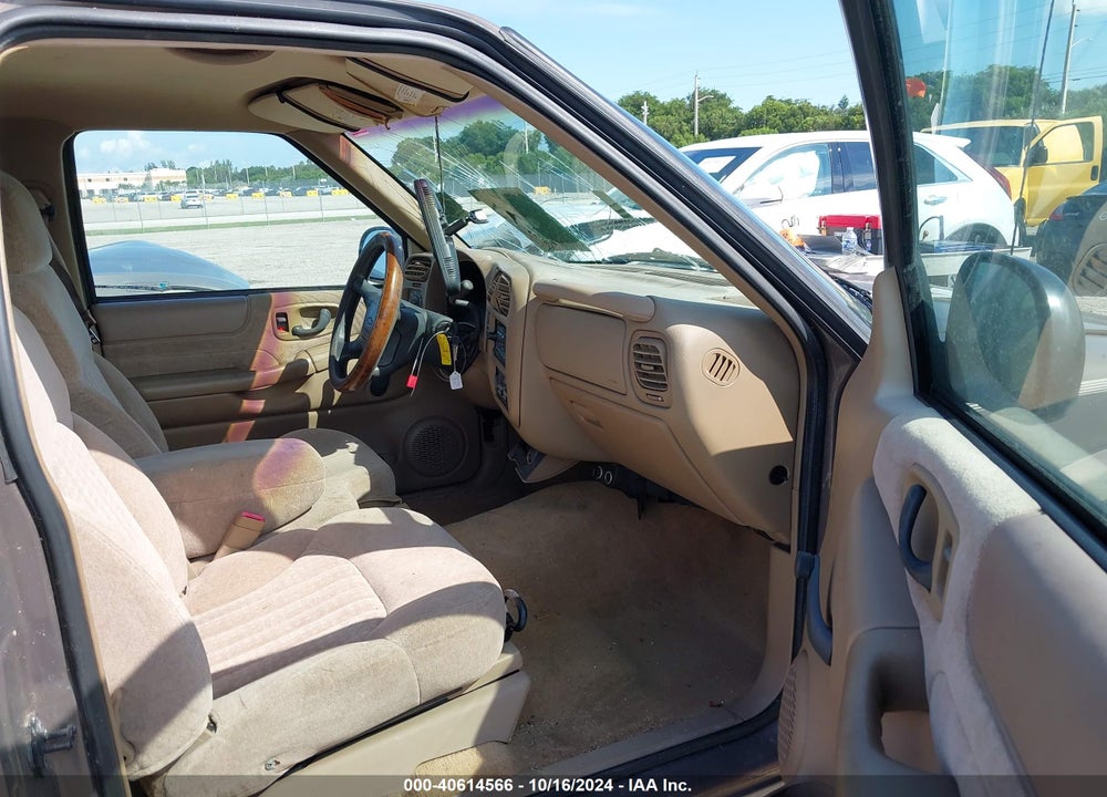1998 CHEVROLET S-10 LS FLEETSIDE VIN: 1GCCS19X7W8182691