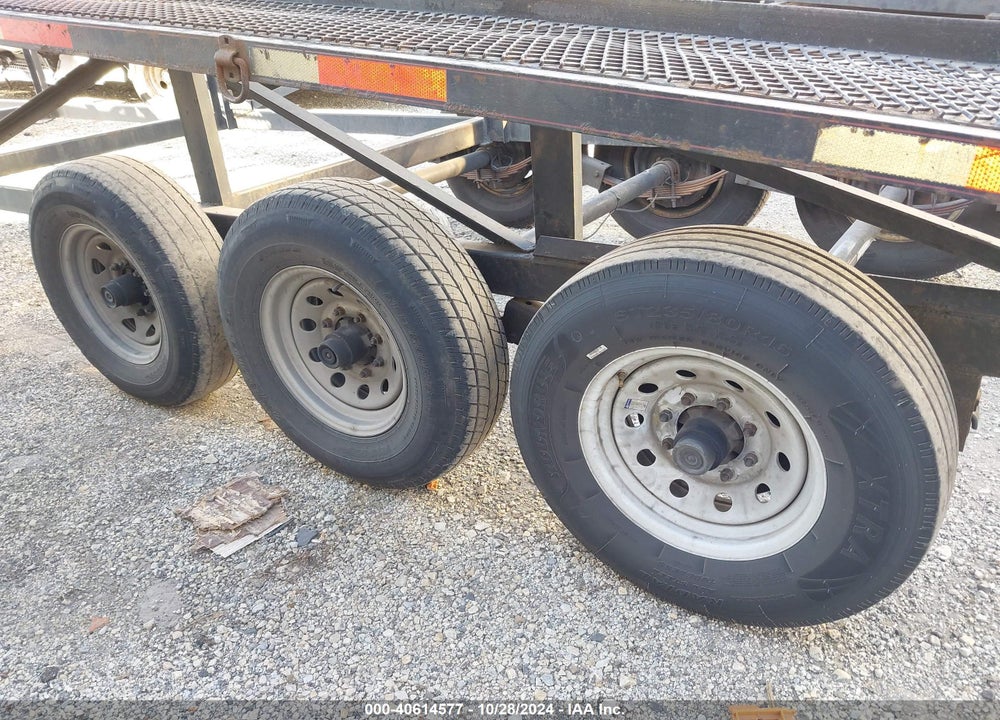 2008 KAUFMAN TRAILERS TRI AXLE CAR CARRIER VIN: 5VGFW503X8L002091