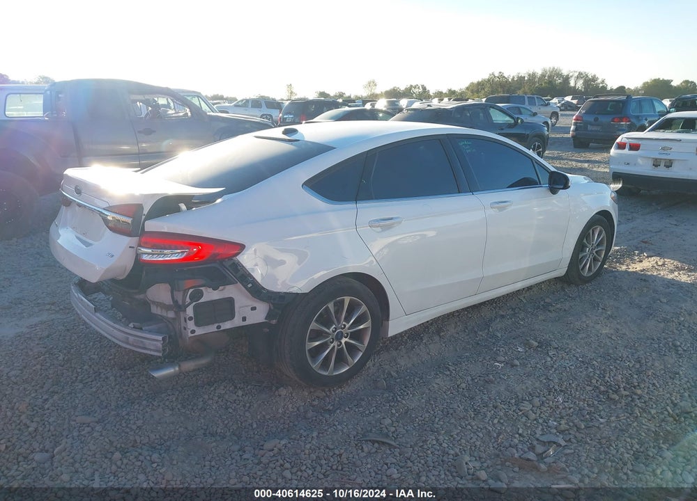 2017 FORD FUSION SE VIN: 3FA6P0H74HR355732