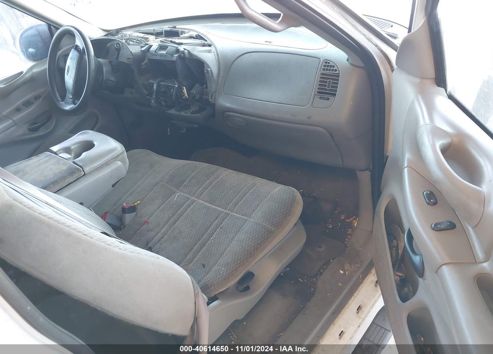 1998 FORD F-150 STANDARD/XL/XLT VIN: 1FTZX1726WNB76692