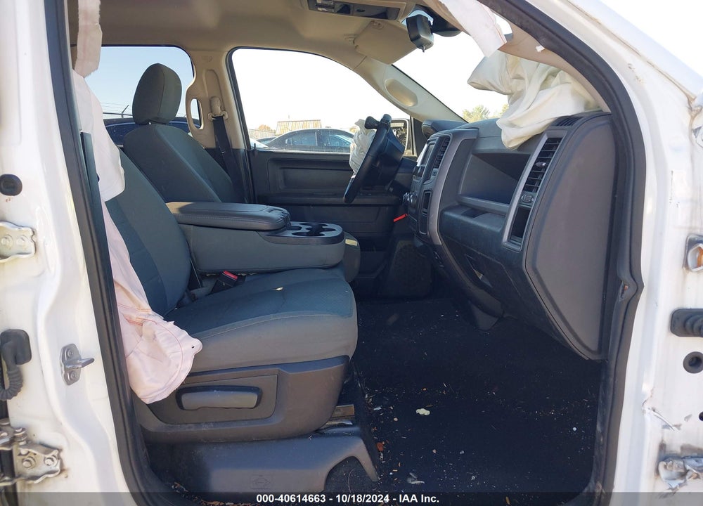 2016 RAM 1500 EXPRESS VIN: 1C6RR7FG5GS276626