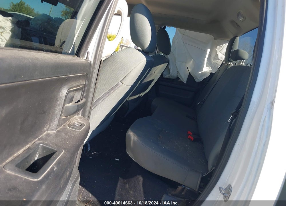 2016 RAM 1500 EXPRESS VIN: 1C6RR7FG5GS276626