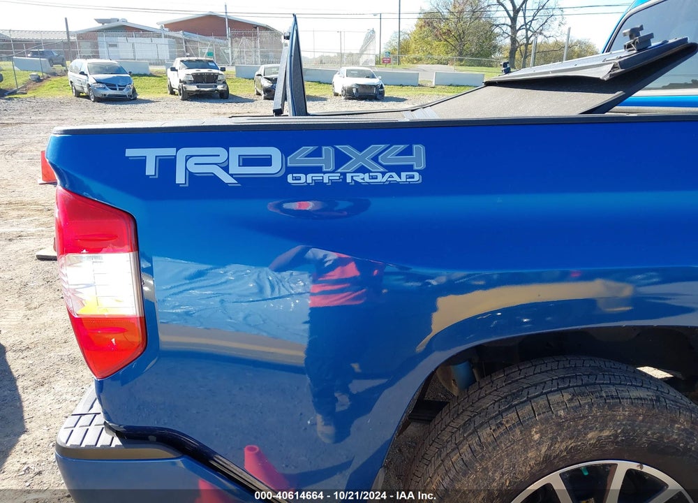 2017 TOYOTA TUNDRA LIMITED 5.7L V8 VIN: 5TFHW5F10HX652795