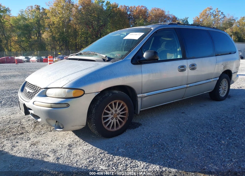 2000 CHRYSLER TOWN & COUNTRY LX VIN: 1C4GP44G1YB619439