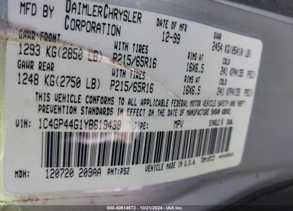 2000 CHRYSLER TOWN & COUNTRY LX VIN: 1C4GP44G1YB619439