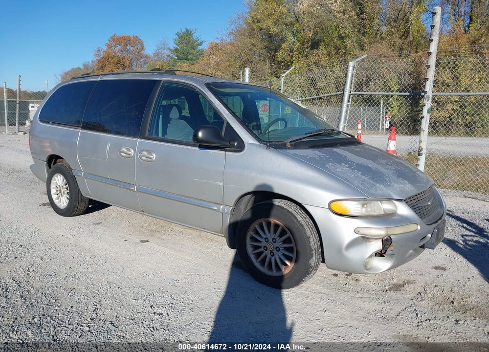 2000 CHRYSLER TOWN & COUNTRY LX VIN: 1C4GP44G1YB619439