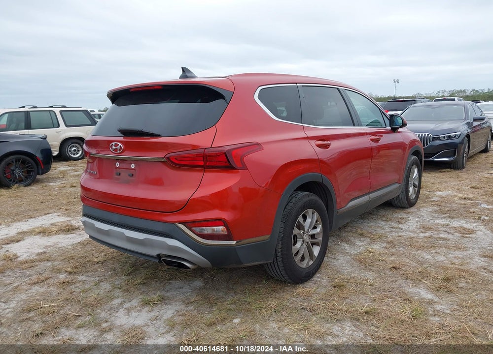 2019 HYUNDAI SANTA FE SE VIN: 5NMS23ADXKH026047